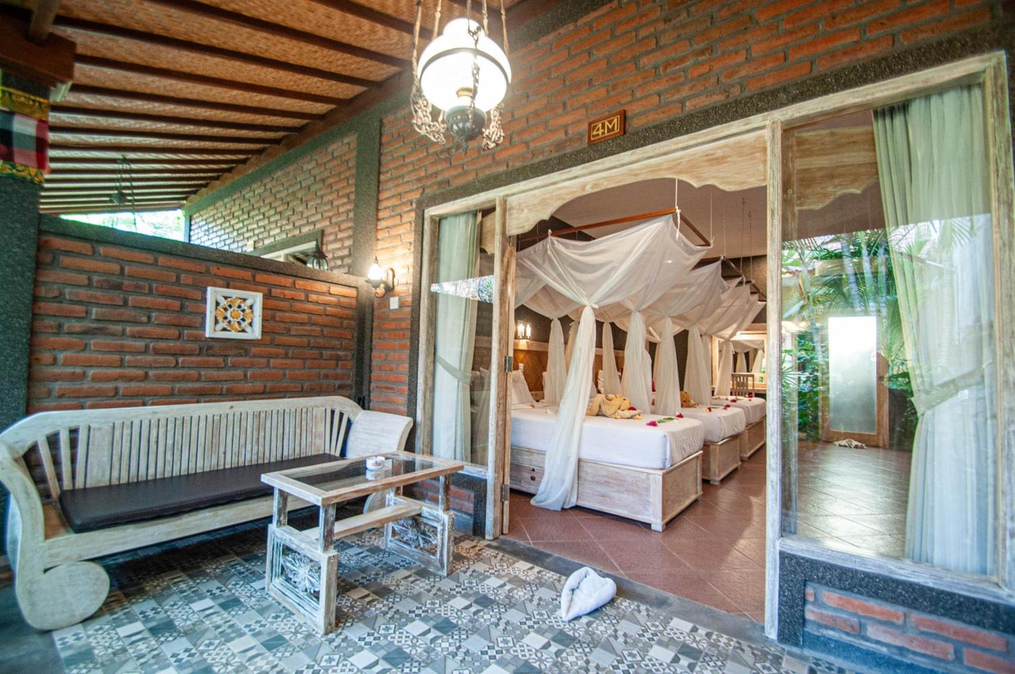 Kubuku Eco Dive Lodge And Yoga Pemuteran  Exterior photo