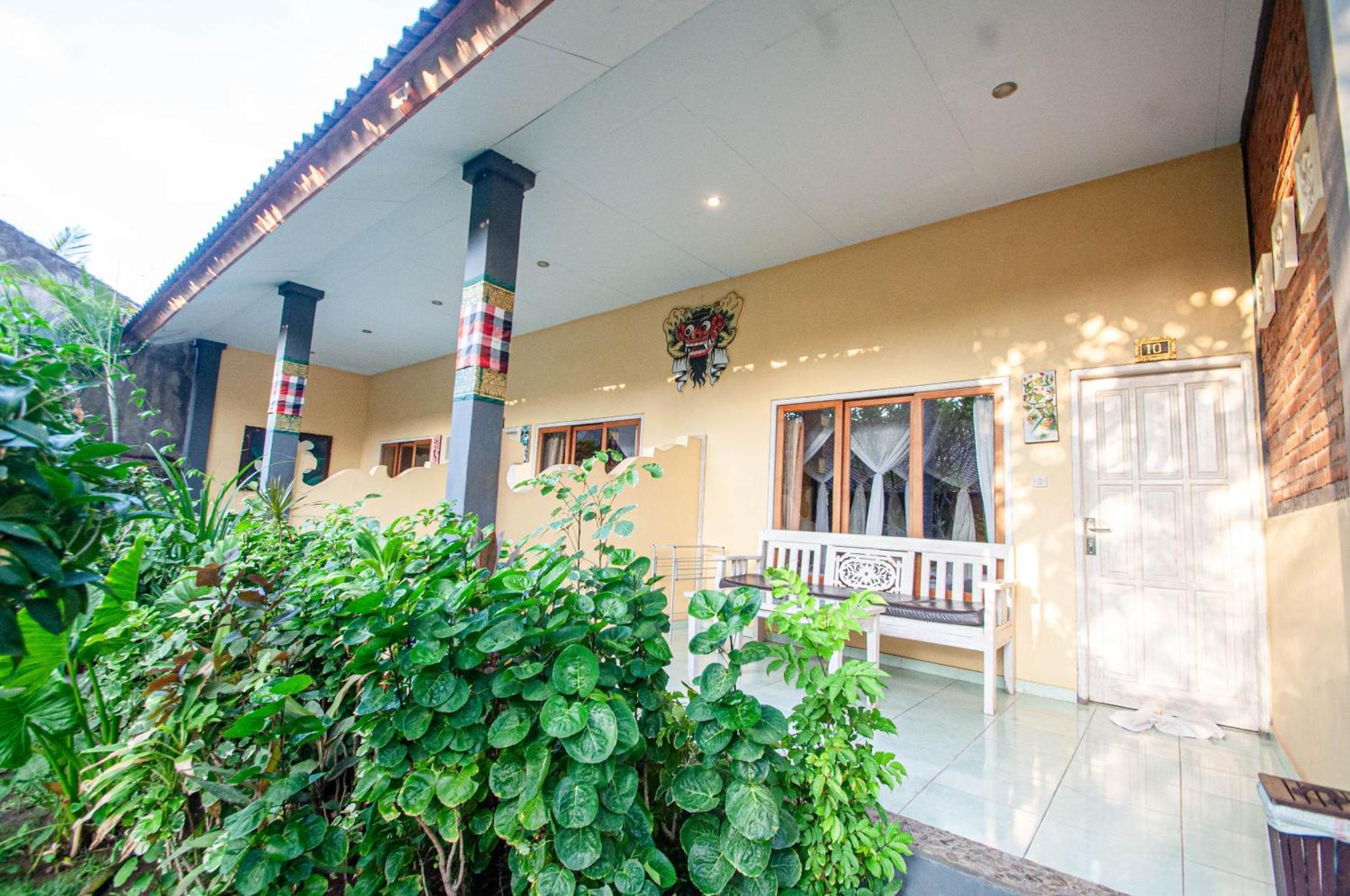 Kubuku Eco Dive Lodge And Yoga Pemuteran  Exterior photo